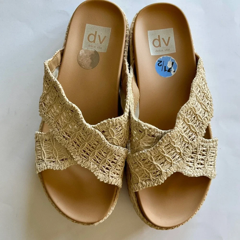 DV Dolce Vita Sugar 7.5 Crochet Woven Platform Sandals Tan Crisscross Slide Boho